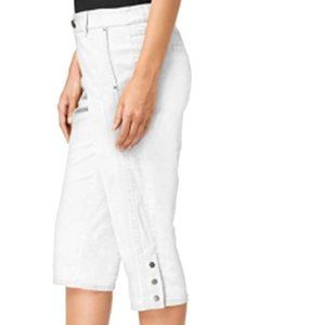 STYLE & CO. Snap-Button Capri Pants - Bright White- Size 8